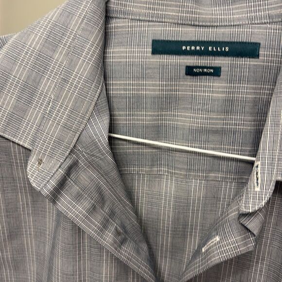 Perry Ellis Blue and White Button Down Shirt Size L - Picture 5 of 5